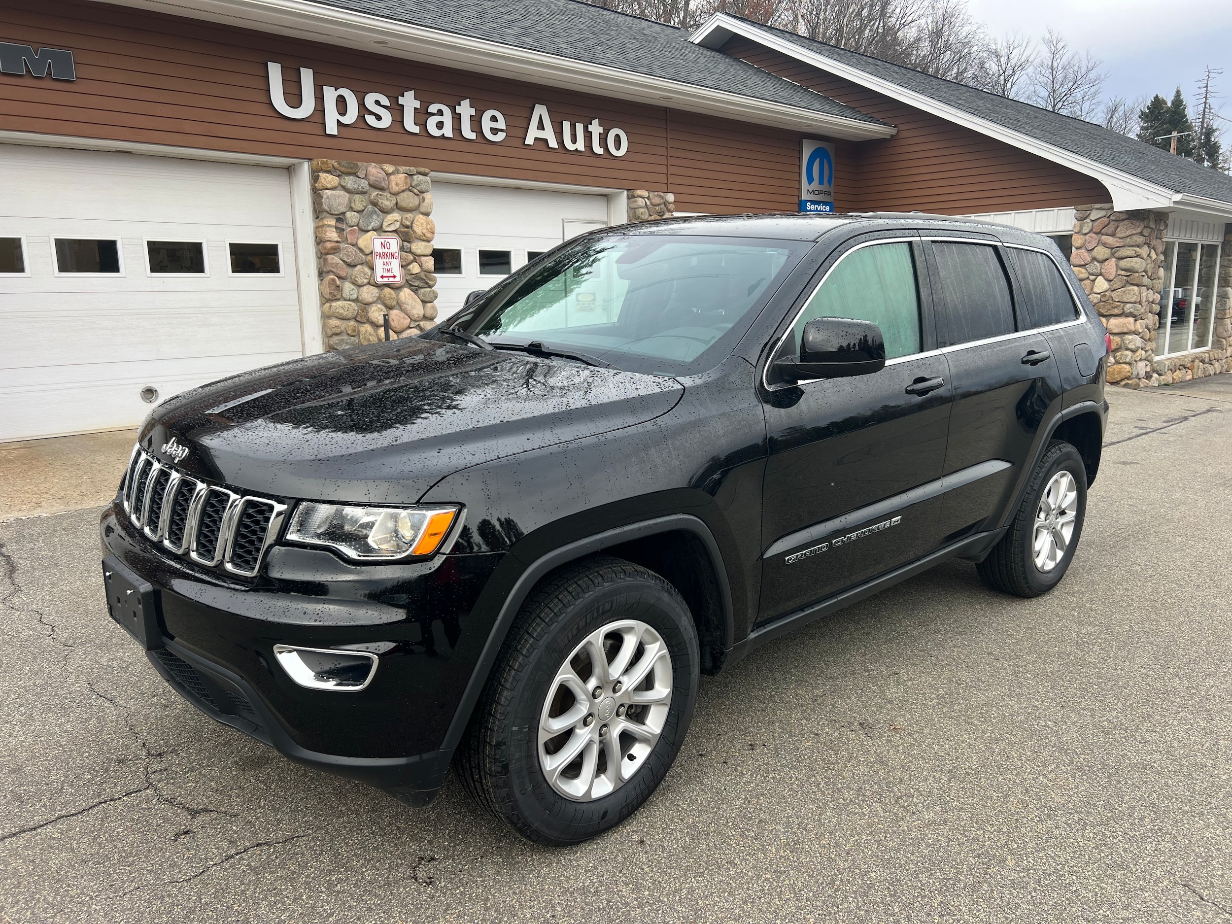 2022 Jeep Grand Cherokee WK Laredo E's photo