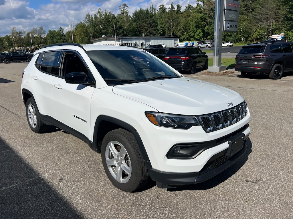 Used 2023 Jeep Compass Latitude SUV