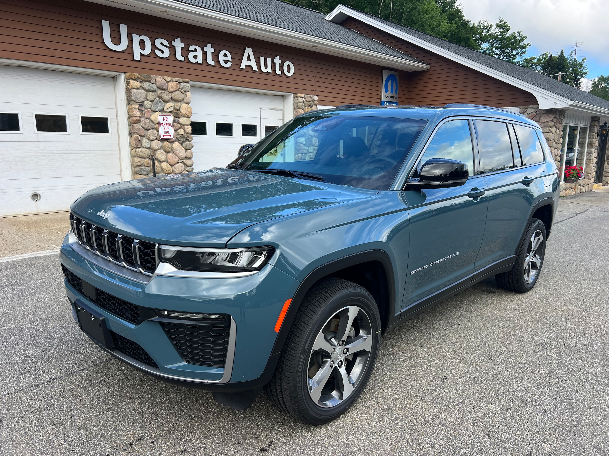 2026 Jeep Grand Cherokee Sport Utility 