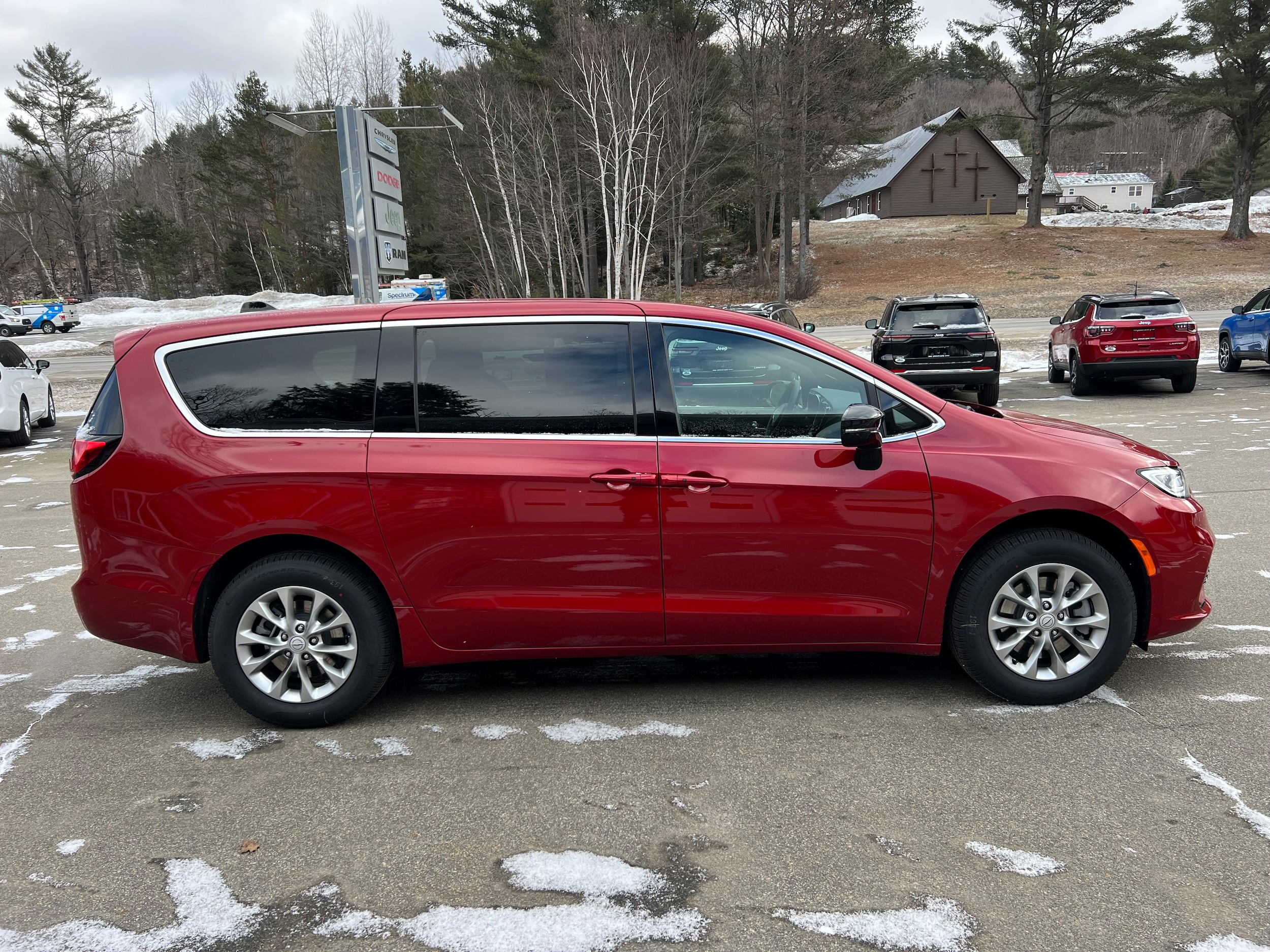 2026 Chrysler Pacifica Select - Photo 4
