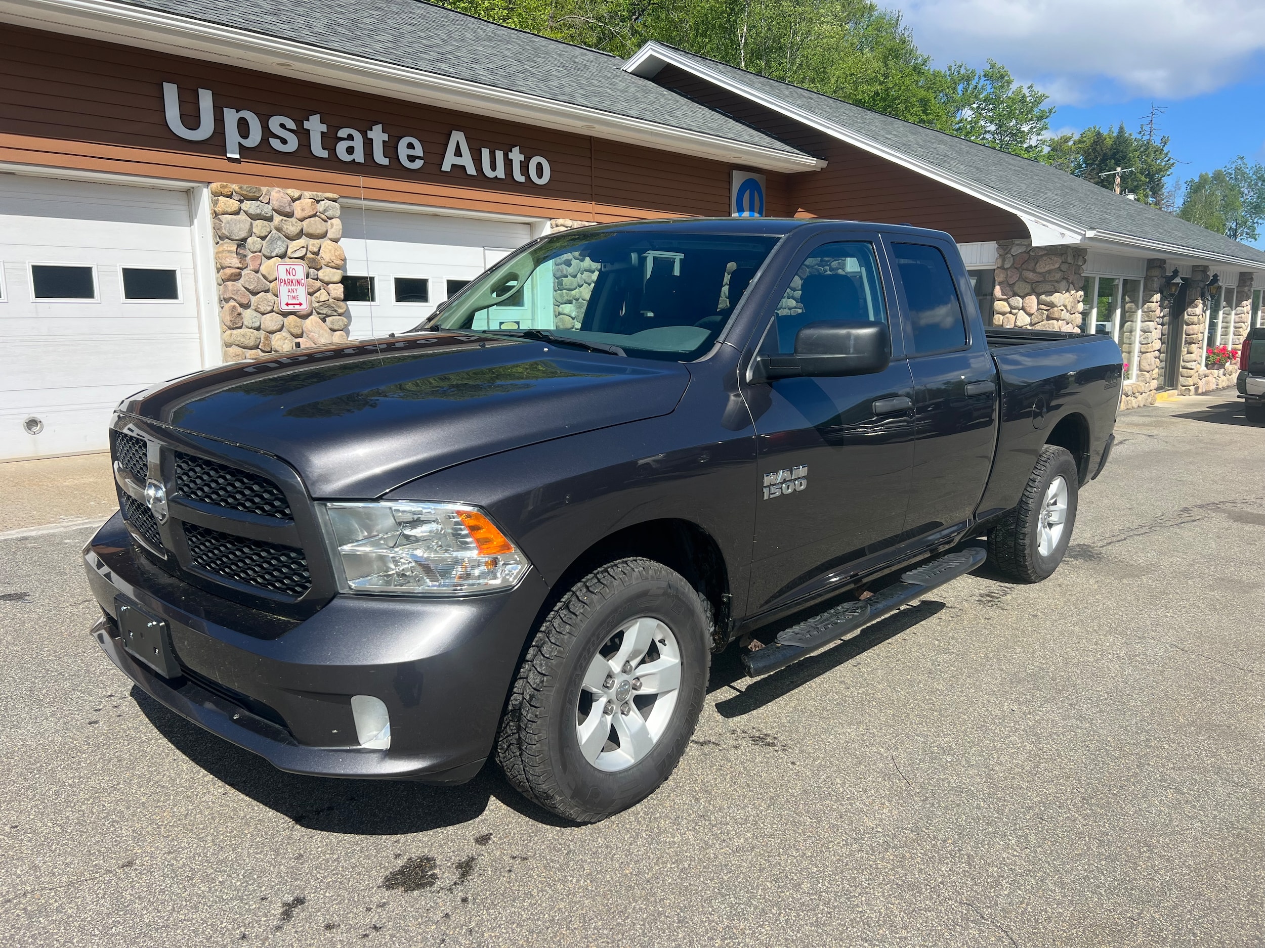 2018 RAM 1500 Express 4x4 Quad Cab 6'4's photo