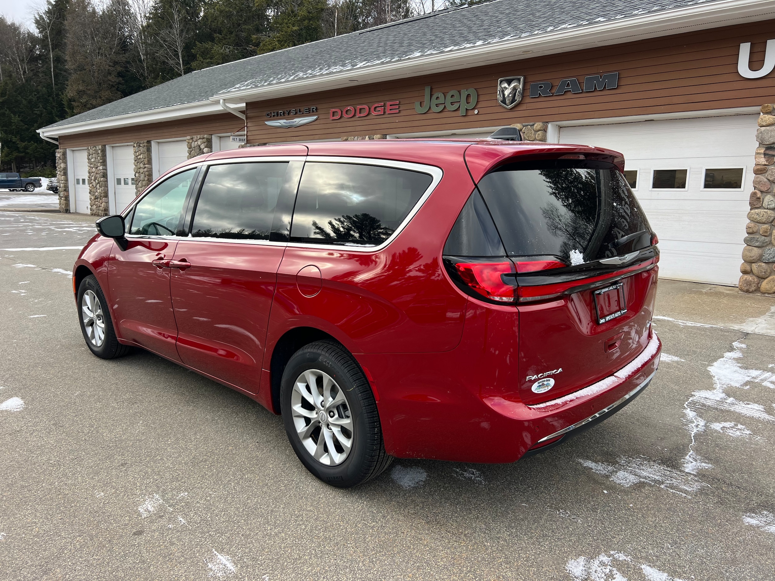 2026 Chrysler Pacifica Select - Photo 7