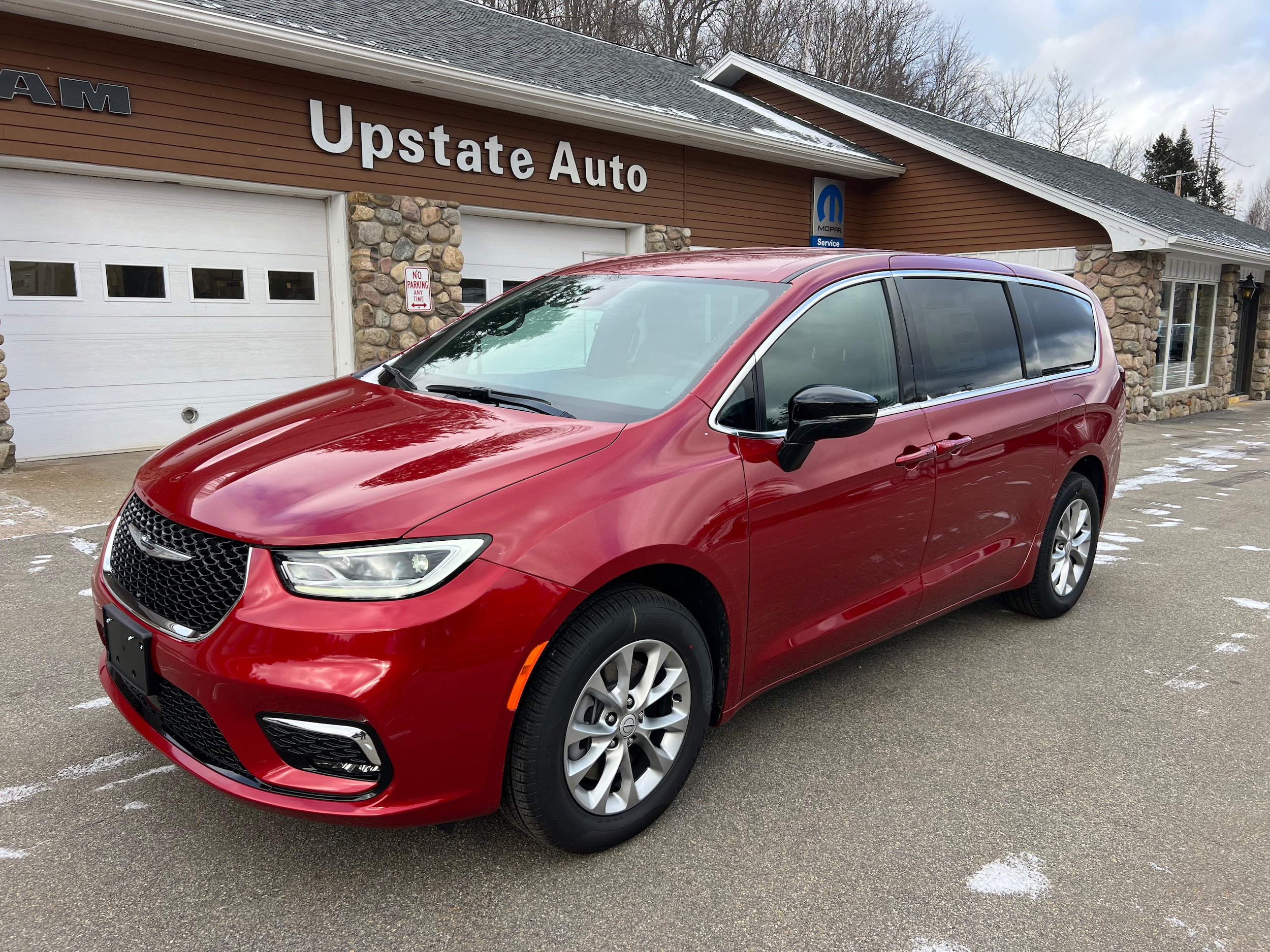 2026 Chrysler Pacifica Select AWD's photo