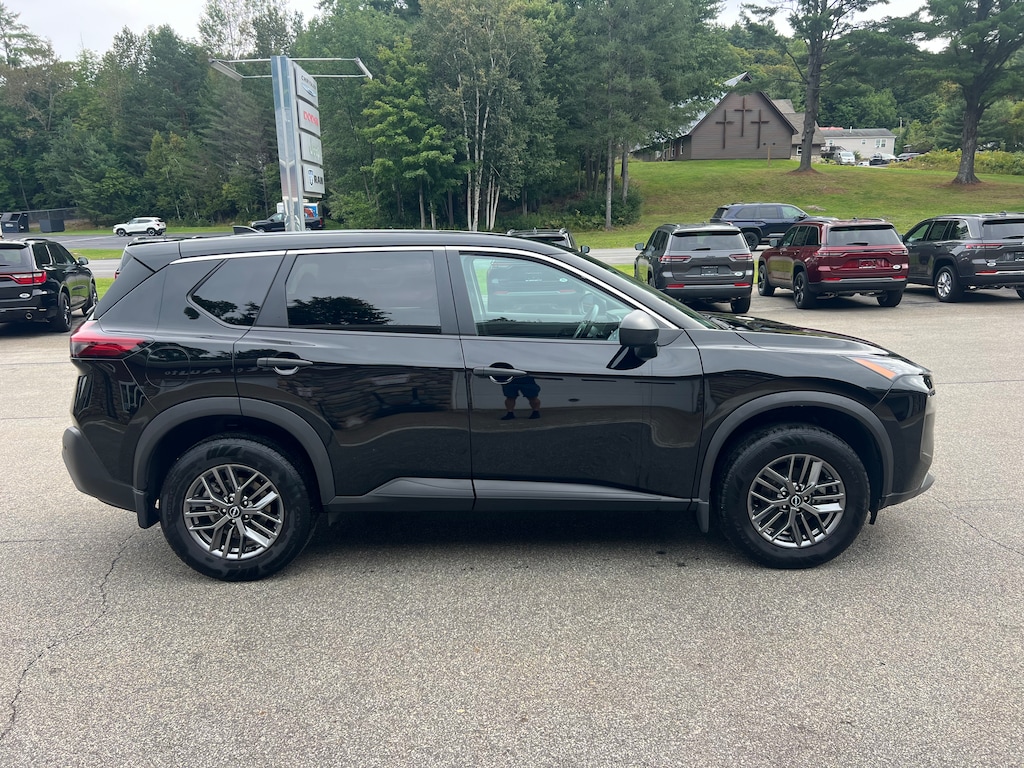 Used 2022 Nissan Rogue S AWD SUV