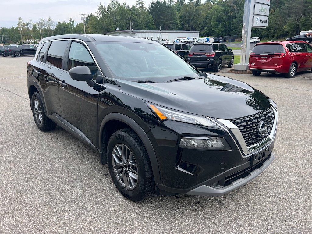 Used 2022 Nissan Rogue S AWD SUV