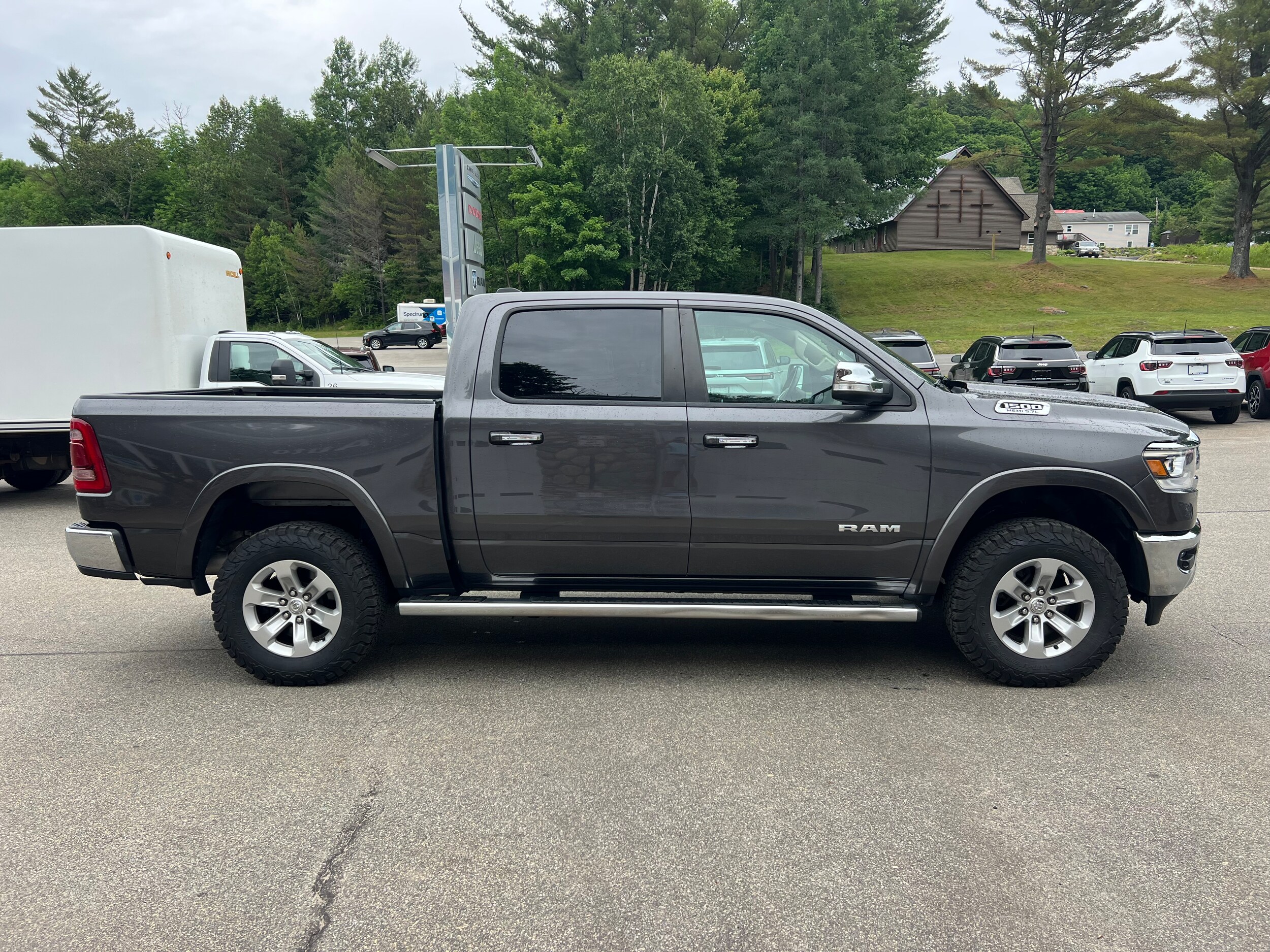 2019 Ram 1500 Laramie photo 4