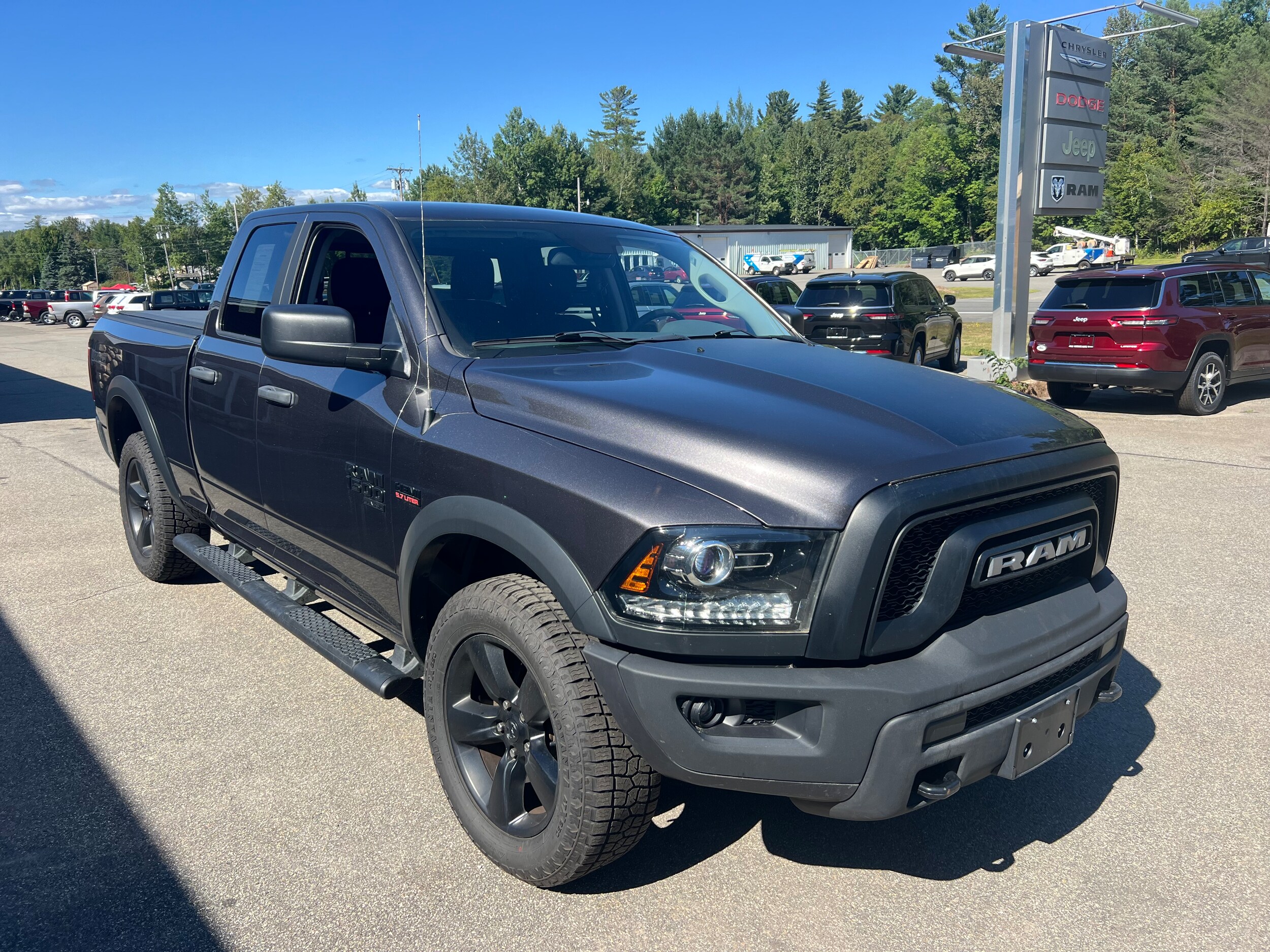 2020 Ram 1500 Classic SLT photo 3