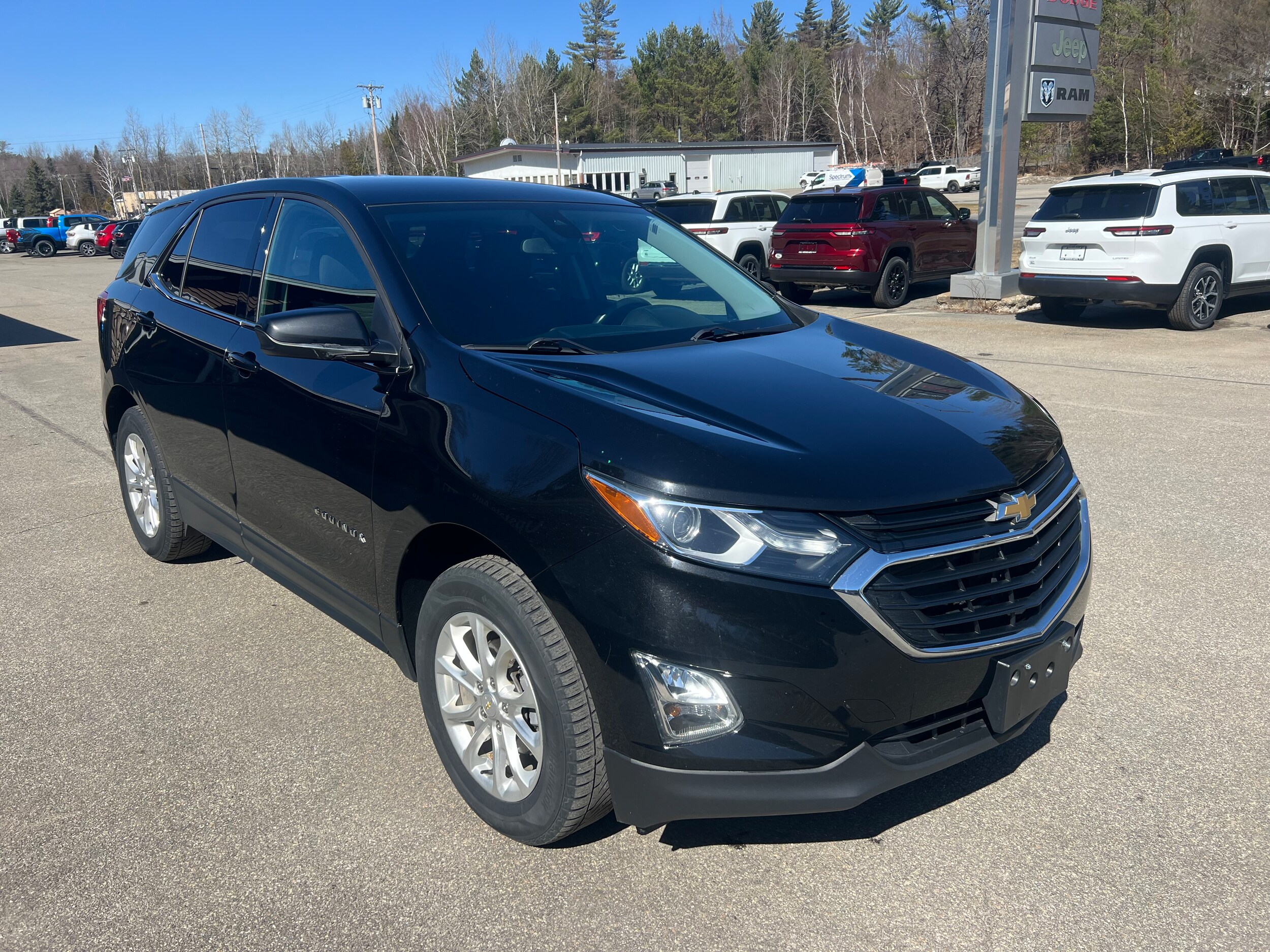 2020 Chevrolet Equinox photo 3