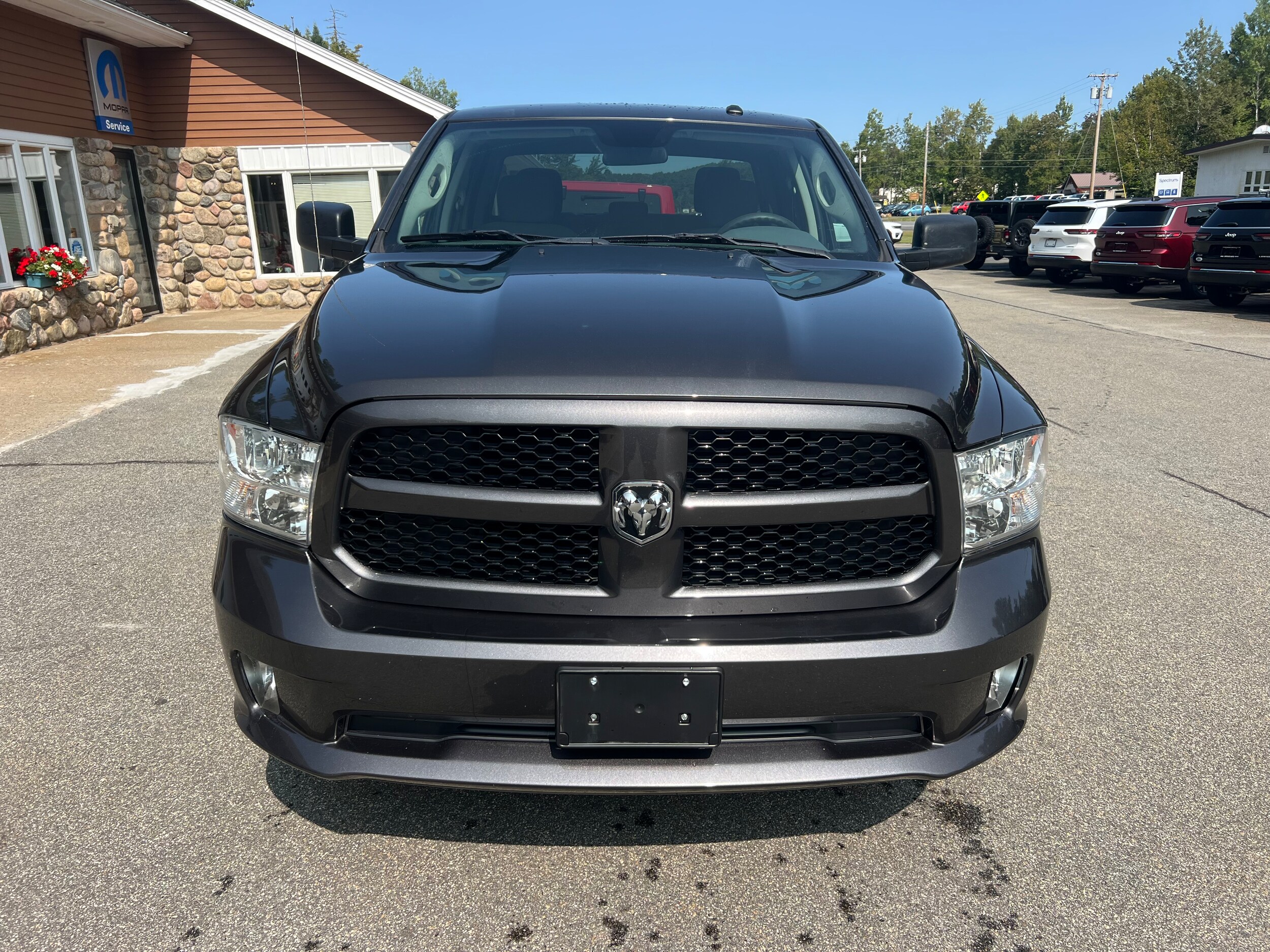 2018 Ram 1500 Tradesman photo 2