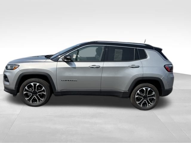 2022 Jeep Compass Limited photo 2