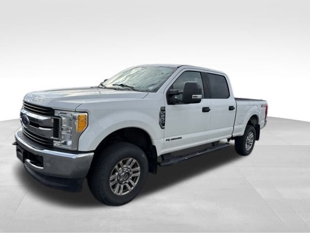 2017 Ford F-250 Lariat photo 2
