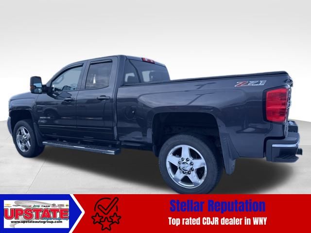 2015 Chevrolet Silverado 2500HD LT photo 2