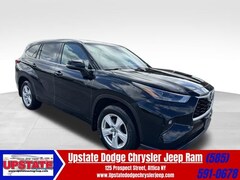 2022 Toyota Highlander LE SUV