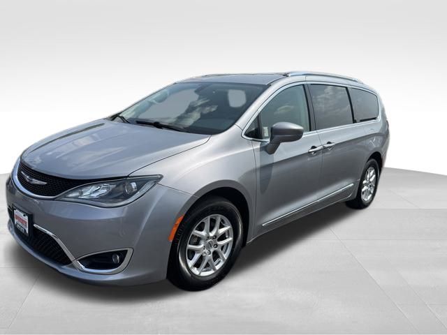 2020 Chrysler Pacifica Touring L photo 2