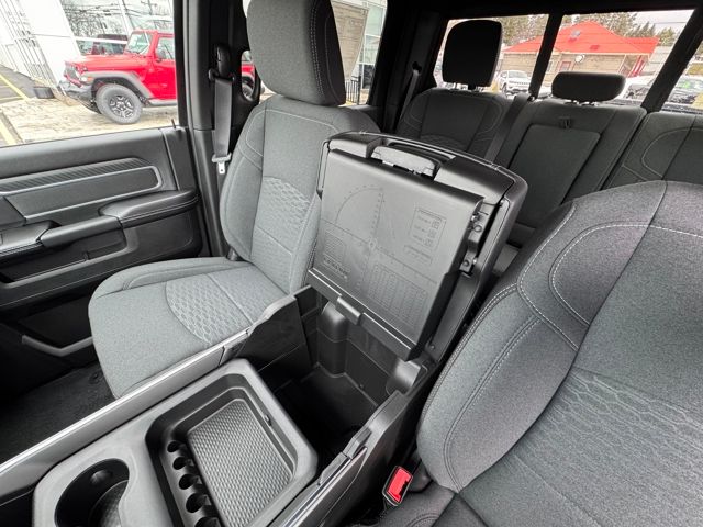 2026 RAM 3500 Big Horn - Photo 42