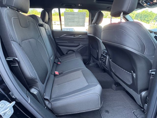 2026 Jeep Grand Cherokee Laredo - Photo 23