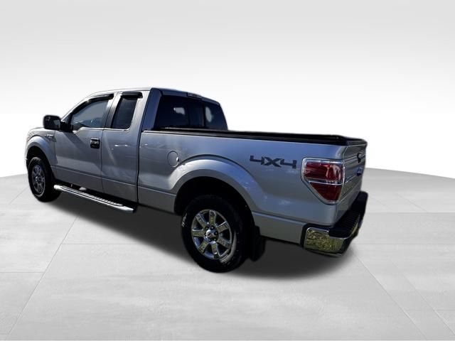 2013 Ford F-150 XLT photo 2