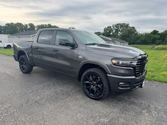 2026 Ram 1500 LARAMIE CREW CAB 4X4 5'7 BOX Pickup