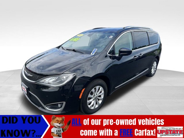 Used 2018 Chrysler Pacifica Touring L with VIN 2C4RC1BG9JR171027 for sale in Attica, NY