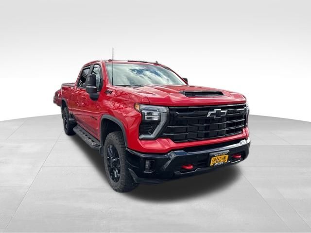 2025 Chevrolet Silverado 2500HD LT photo 2