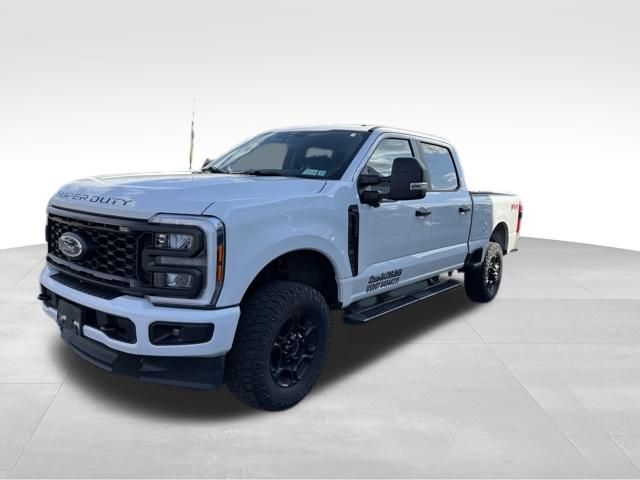 2023 Ford F-350 XL photo 2