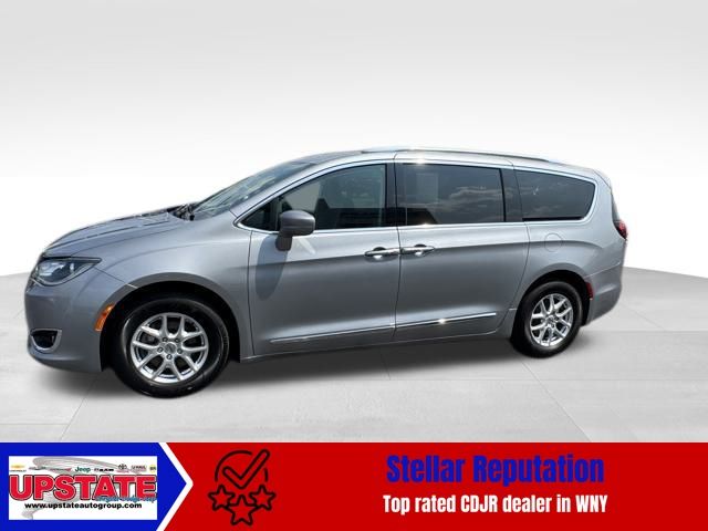 2020 Chrysler Pacifica Touring L photo 3