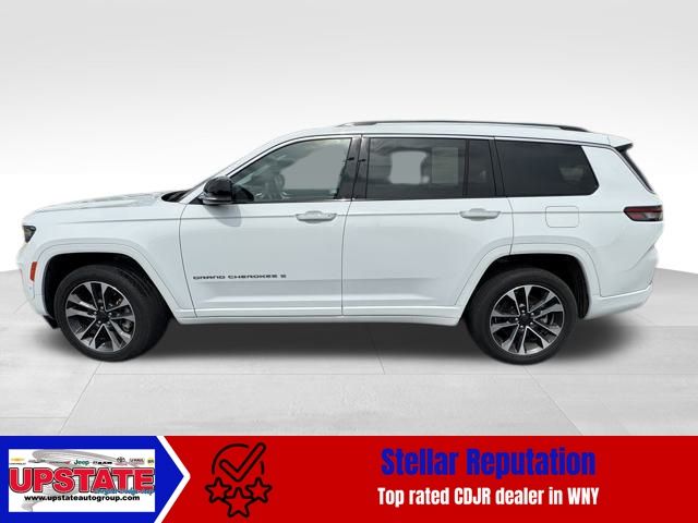 2022 Jeep Grand Cherokee Overland photo 3
