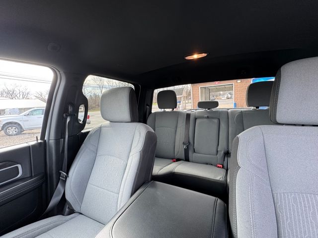 2024 RAM Ram 3500 Pickup Big Horn - Photo 38
