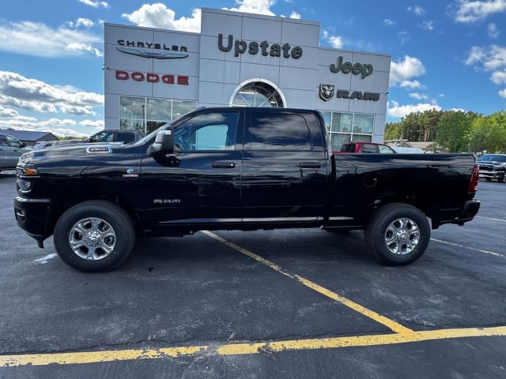 New 2026 Ram 2500 BIG HORN CREW CAB 4X4 6'4 BOX Pickup