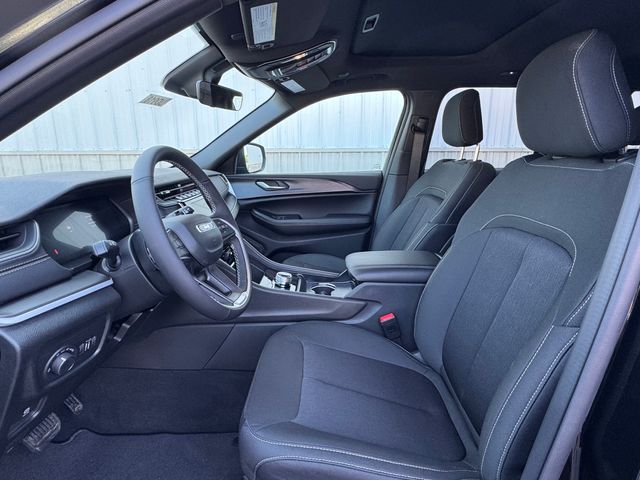 2026 Jeep Grand Cherokee Laredo - Photo 10