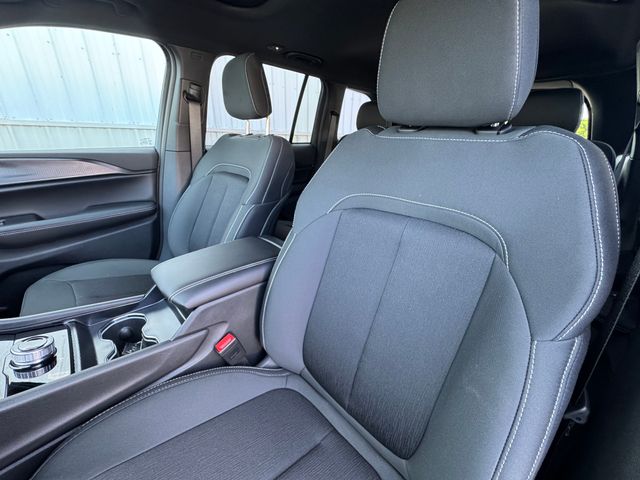 2026 Jeep Grand Cherokee Laredo - Photo 36