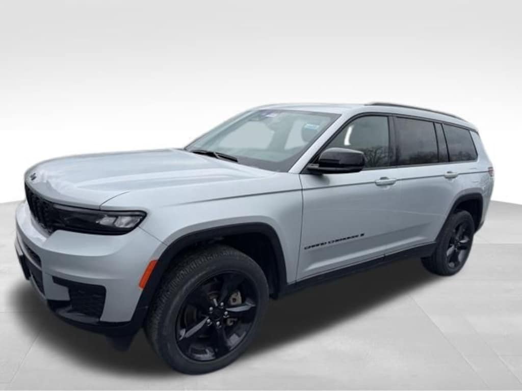 Used 2023 Jeep Grand Cherokee L Laredo SUV