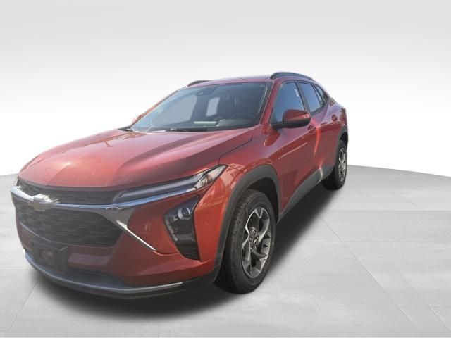2024 Chevrolet Trax LT photo 2