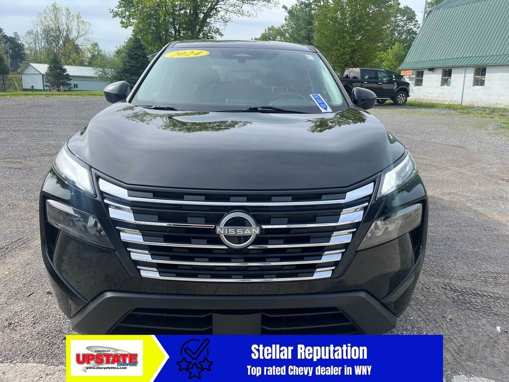 Used 2024 Nissan Rogue SV SUV