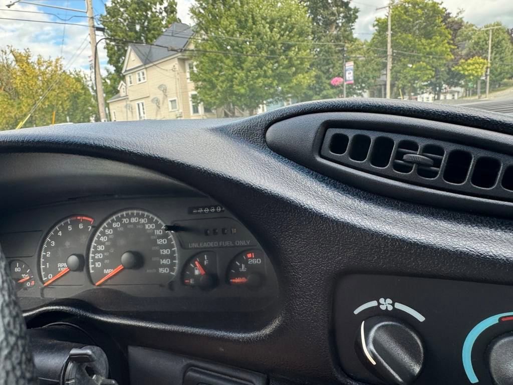 1995 Chevrolet Camaro - Photo 11