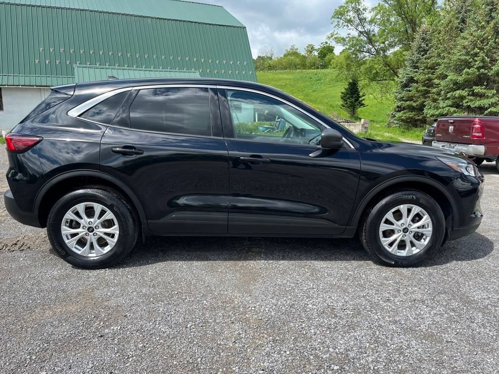 Used 2024 Ford Escape Active SUV