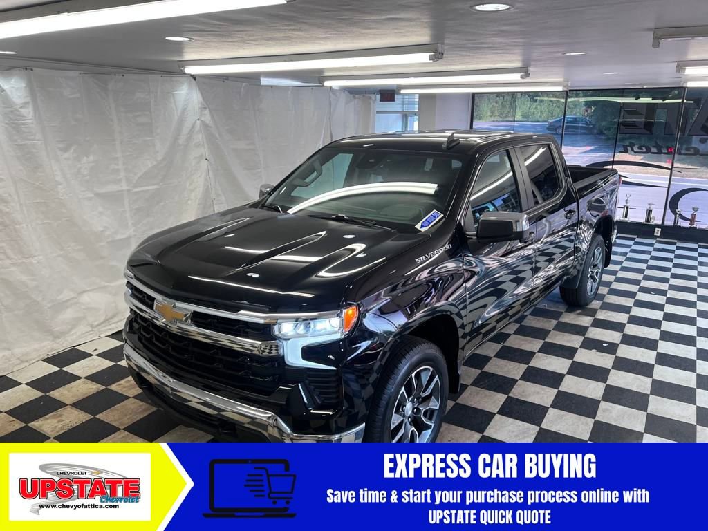 2022 Chevrolet Silverado 1500 LT photo 2