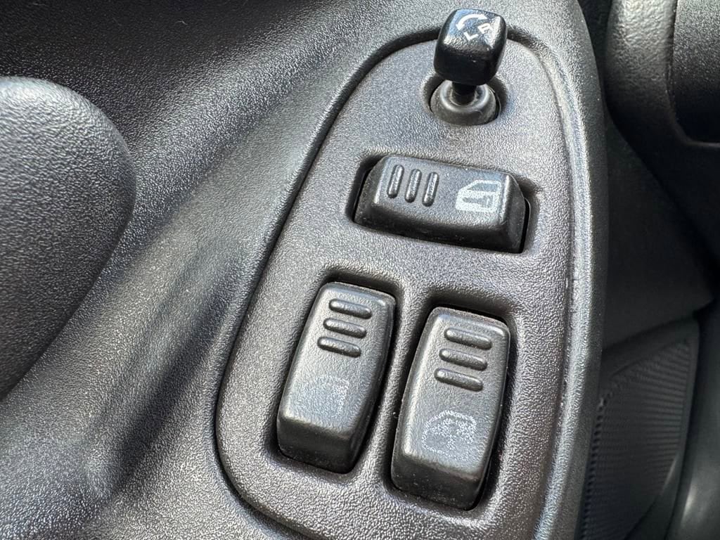 1995 Chevrolet Camaro - Photo 13