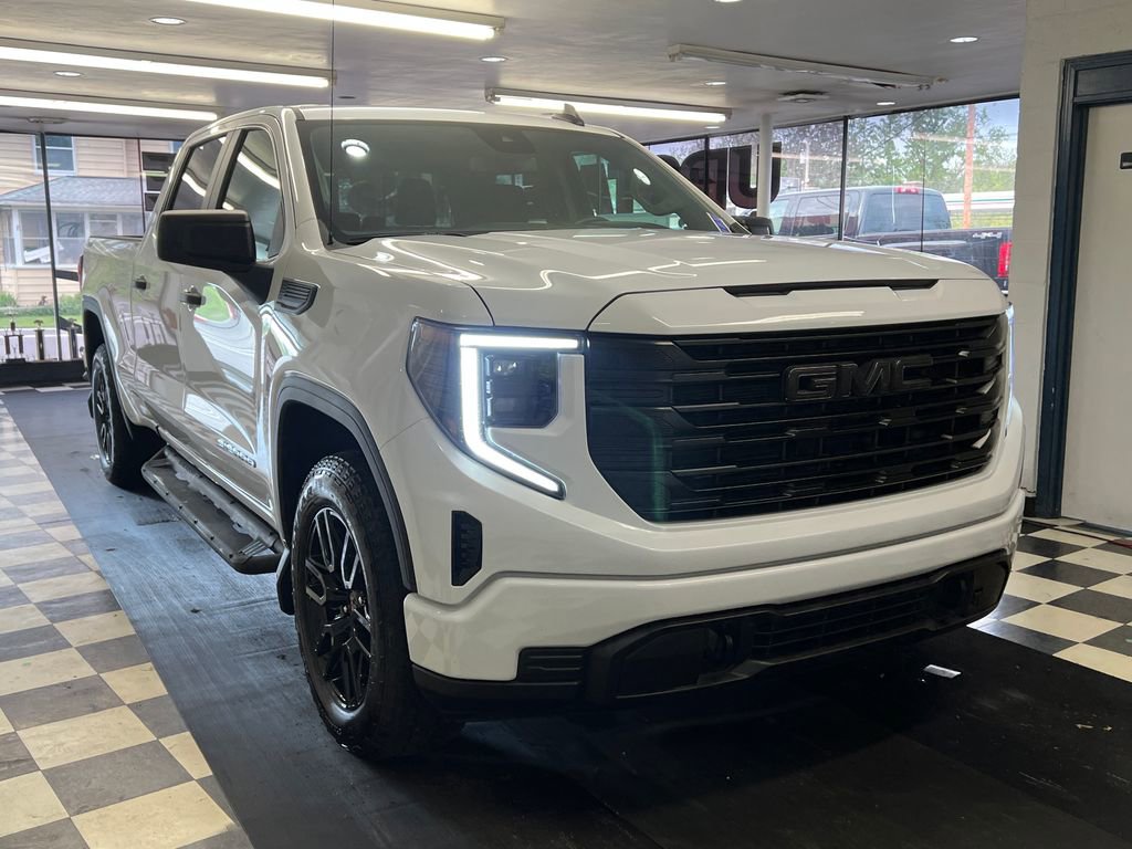 2024 GMC Sierra Pro 4WD Crew Cab Short Box's photo
