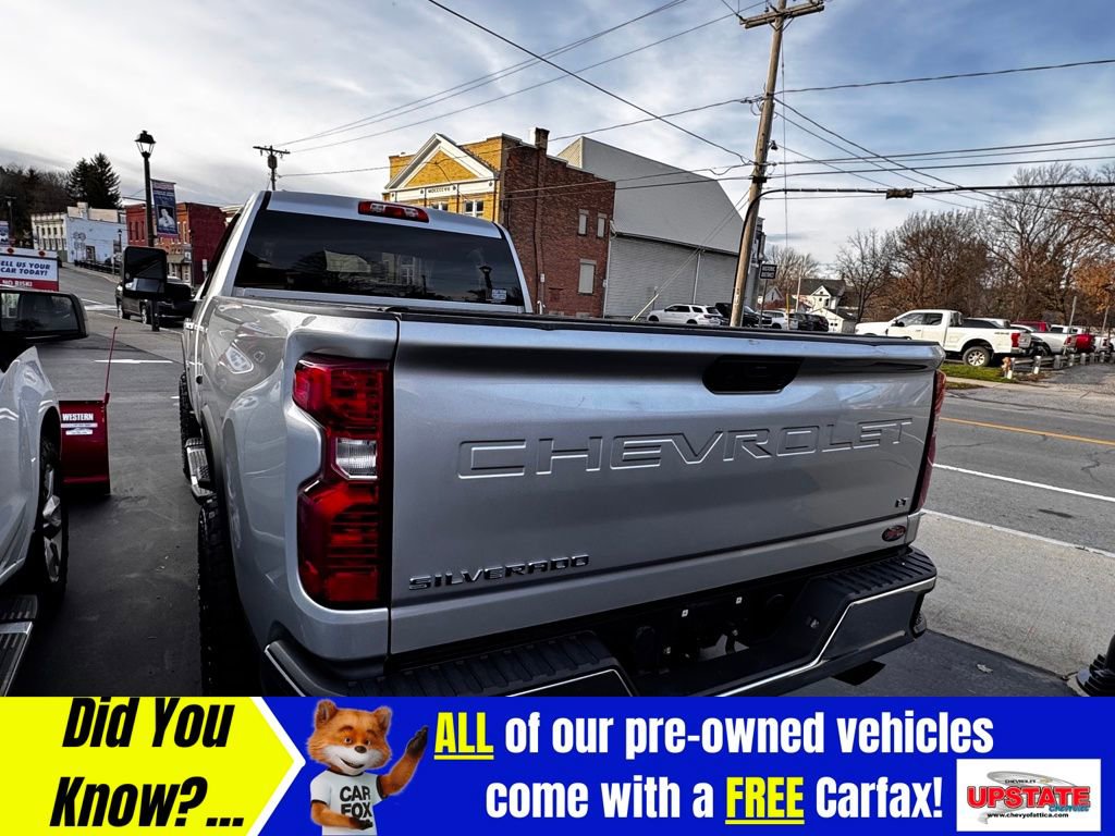 2022 Chevrolet Silverado 3500HD LT photo 2