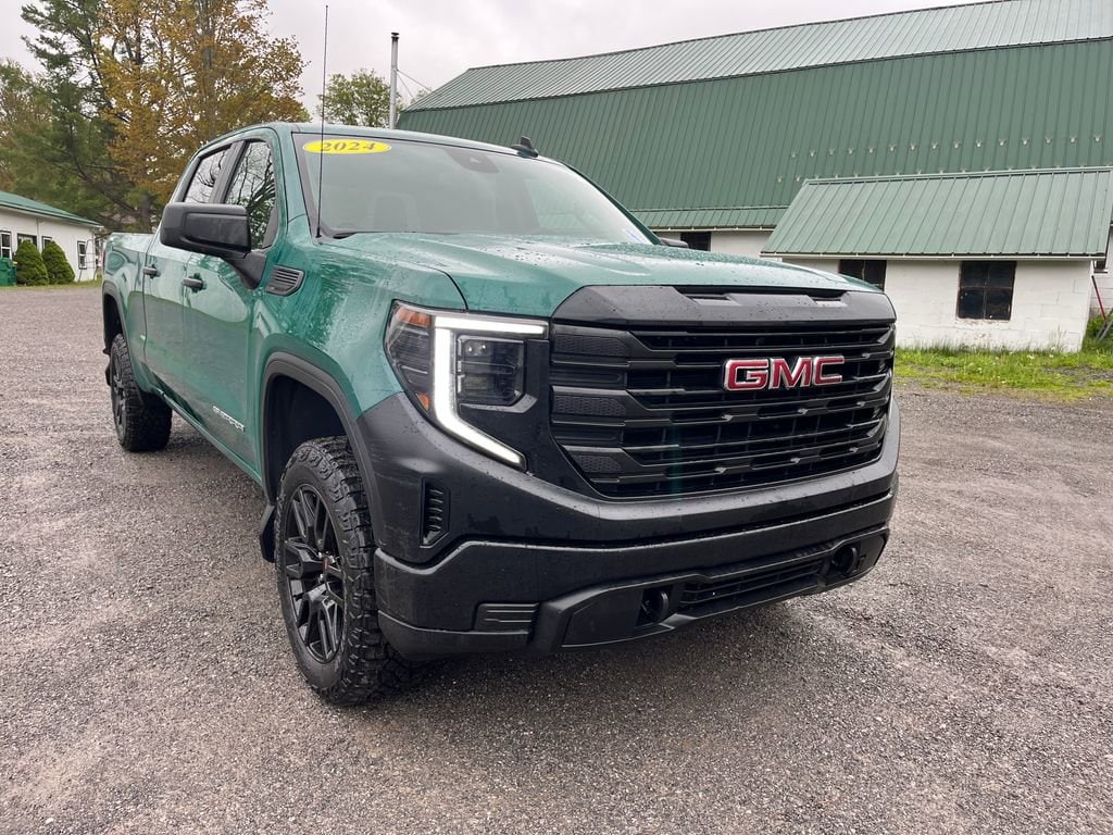 2024 GMC Sierra Pro 4WD Crew Cab Short Box's photo