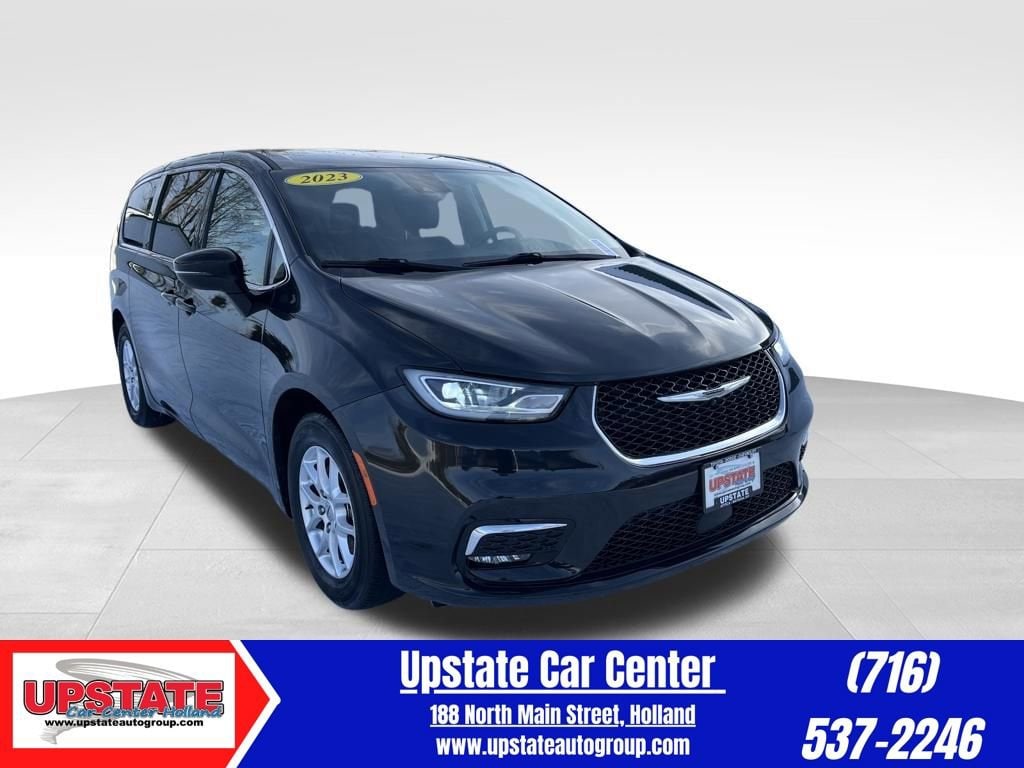 2023 Chrysler Pacifica Van Passenger Van 