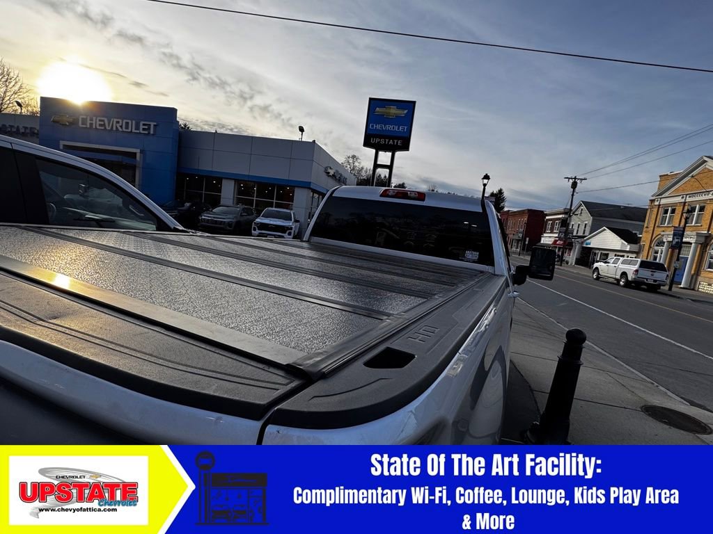 2022 Chevrolet Silverado 3500HD LT photo 3