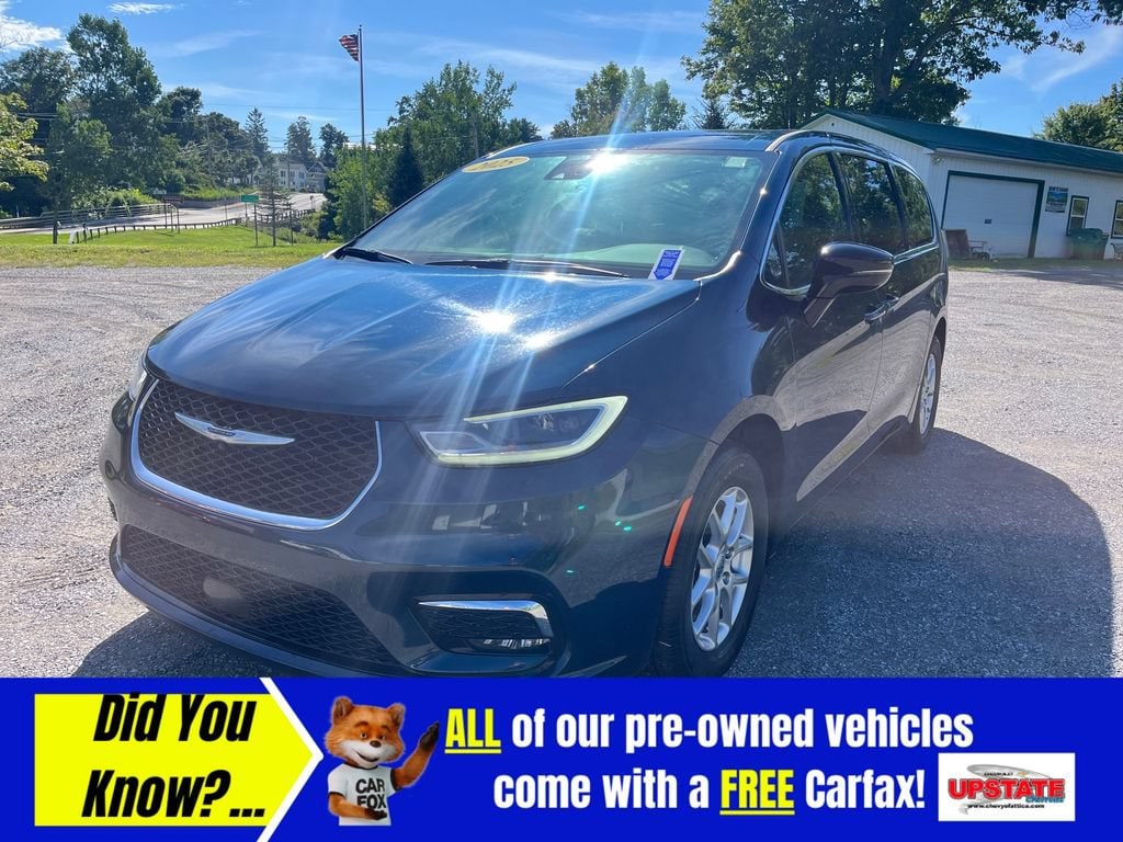 Used 2025 Chrysler Pacifica Select Van Passenger Van