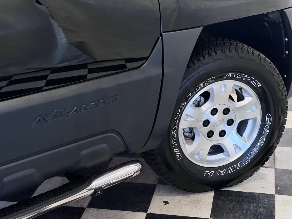 2004 Chevrolet Avalanche Base - Photo 35