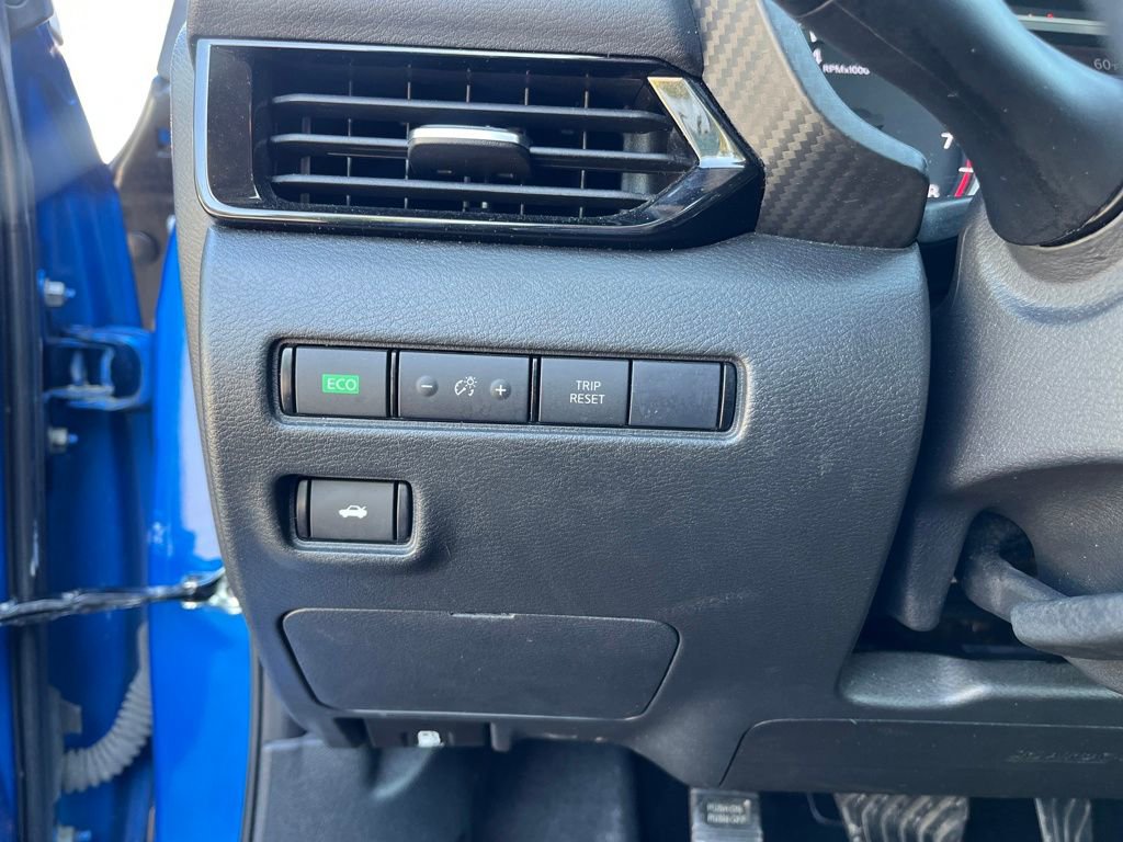 2023 Nissan Sentra SV photo 4