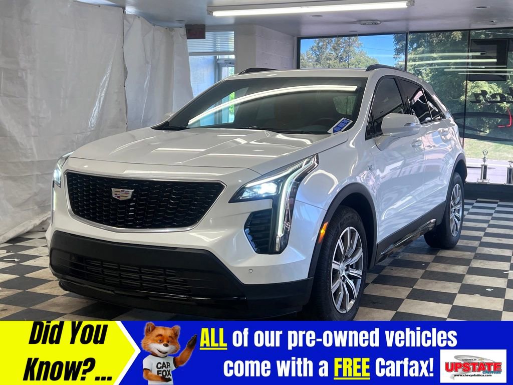 2023 Cadillac XT4 Sport photo 2