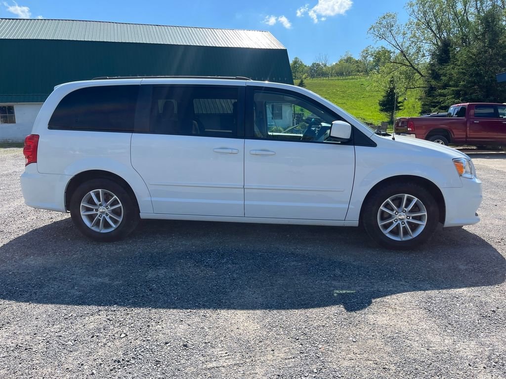 Used 2016 Dodge Grand Caravan SXT Van