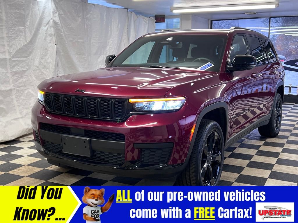 2023 Jeep Grand Cherokee Altitude photo 2