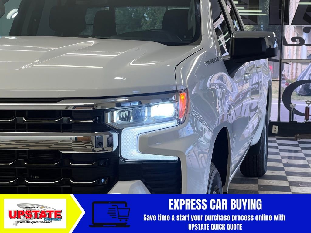 2023 Chevrolet Silverado 1500 LT photo 2